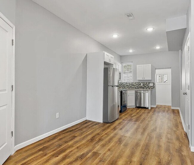 Building Photo - 1754 Georges Ln