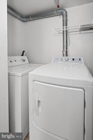 Building Photo - 4938 W Brigantine Ct