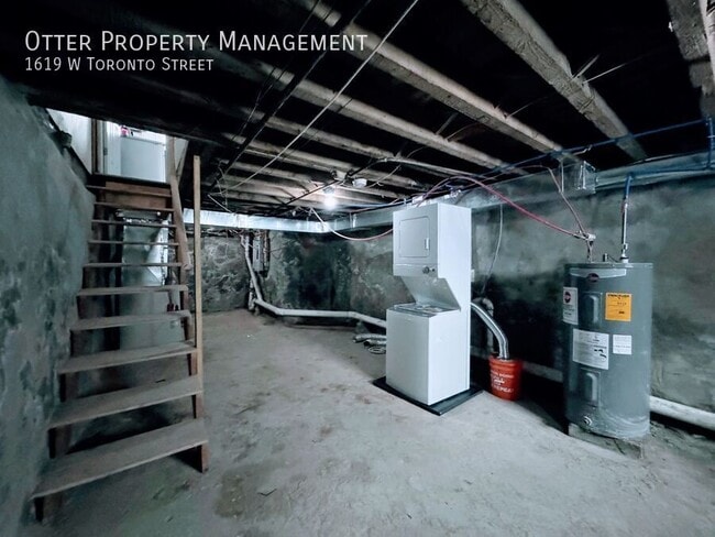 Building Photo - 1619 W Toronto St