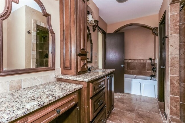 Building Photo - 504 NW 174th St