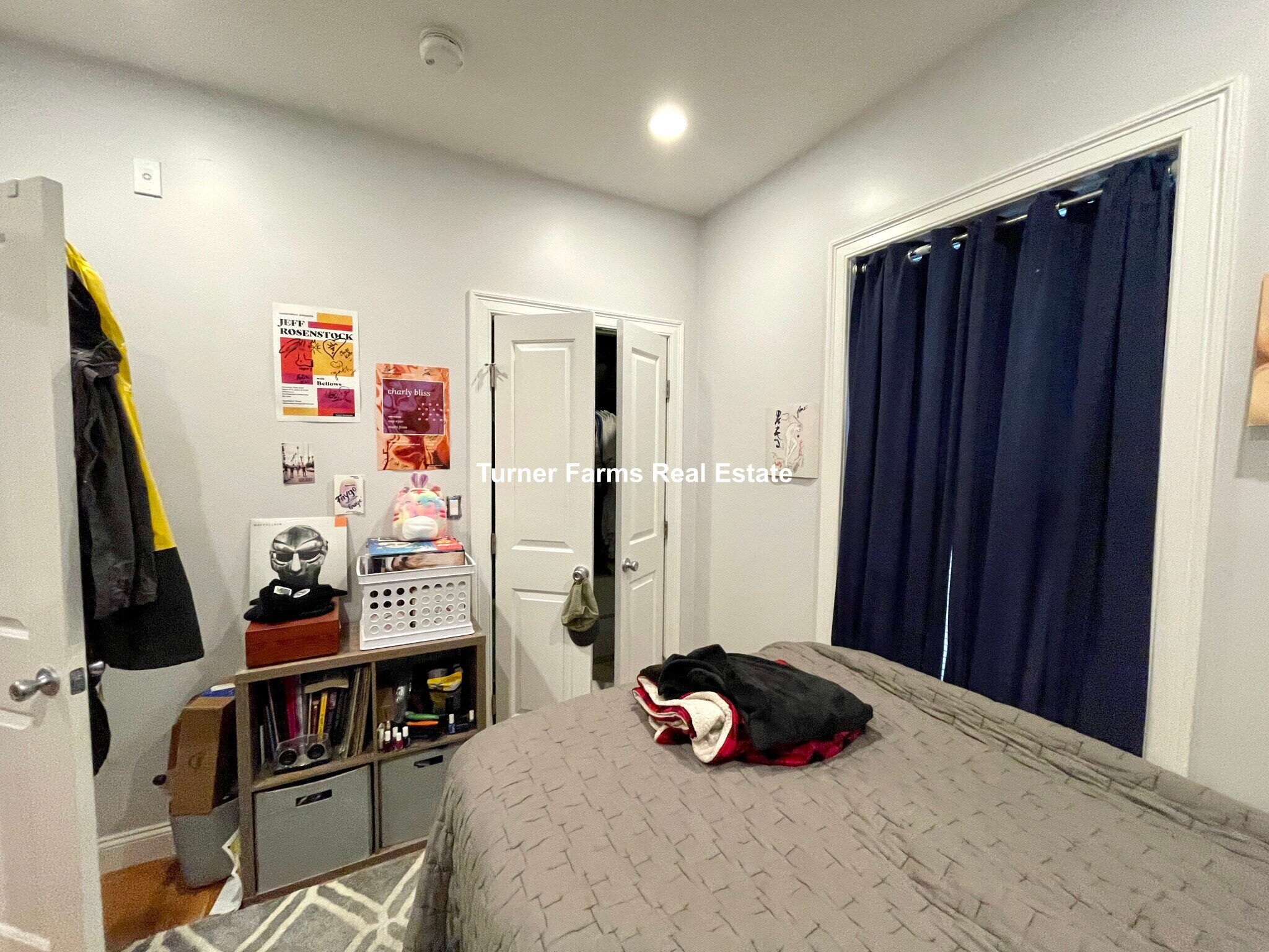 Building Photo - 721 Parker St