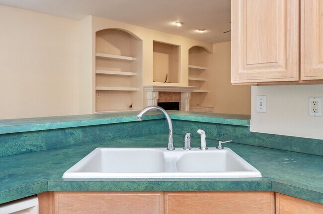 Building Photo - Lovely 3 Bedroom in the Heart of Niceville!