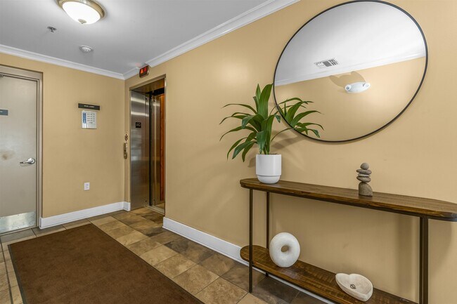 Building Photo - 55 Mallory Ave