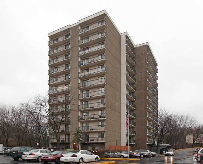 Primary Photo - Senior Chateau On the Hill