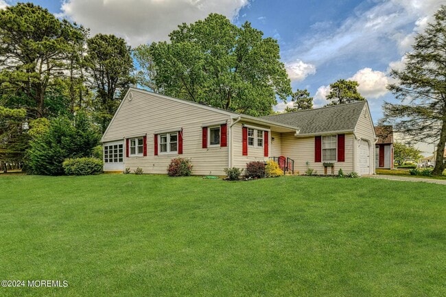 Building Photo - 35 Auburn St