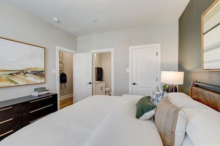 Building Photo - 4709 Tiberius Dr