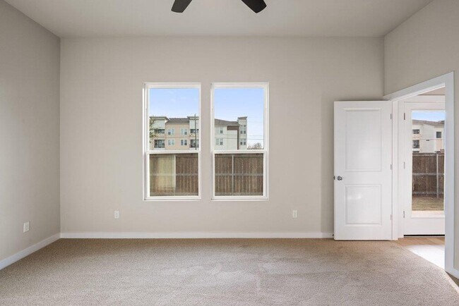 Building Photo - 2209 Grenache Dr