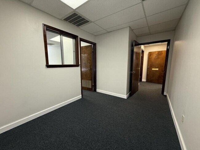 Building Photo - 4323 Division Street