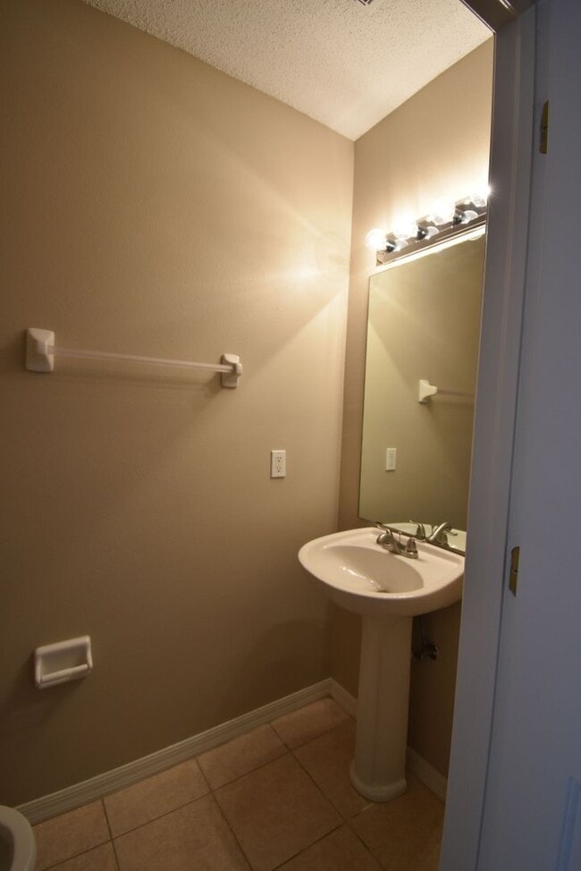 Building Photo - 6330 Osprey Lake Cir