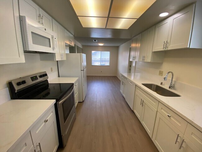 Building Photo - 3 Bedroom 2 Bath Home In Rosemont Open House Friday May 8th 4-4:30 PM