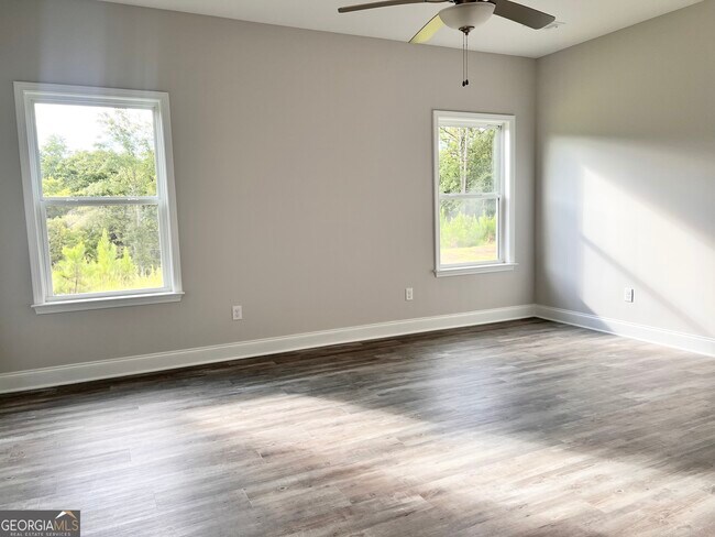 Building Photo - 8024 English Ivy Ct