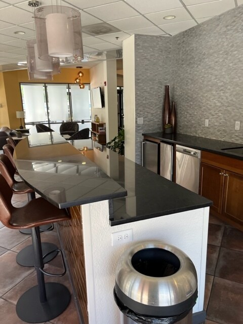 Common area - option to reserve for private use - 100 Park Ave W