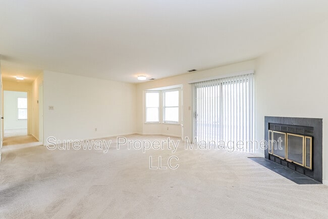 Building Photo - 117 Rainier Ct