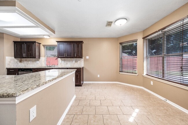 Building Photo - 1835 Taylor Creek Dr
