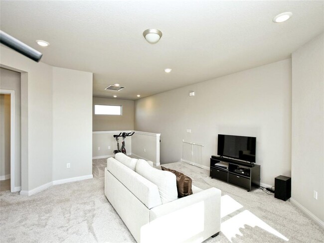 Building Photo - 9109 Spire View