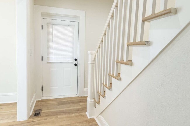 Building Photo - Stunning Remodeled Patio Home in Baker – 3...