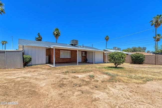 Building Photo - 3719 W Rovey Ave