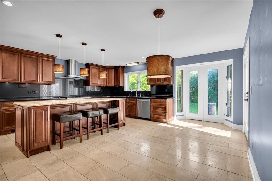 Building Photo - 4158 Cherrywood Dr