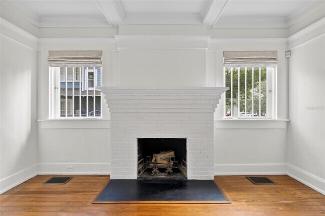 Building Photo - 3003 W Harbor View Ave