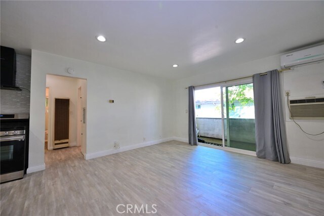 Building Photo - 475 Fairview Ave