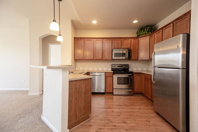 Building Photo - 2421 Owens Ave