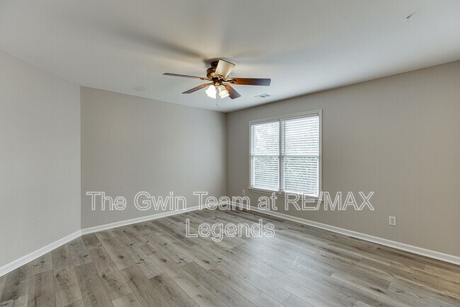 Building Photo - 1795 Lake Heights Cir