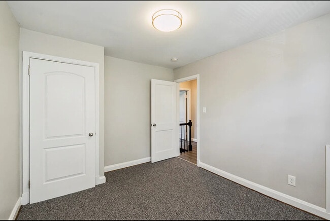 Building Photo - 3 Bedroom OPPORTUNITY AREA