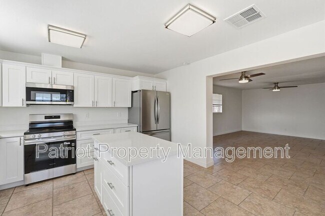 Building Photo - 3701 W Keim Dr