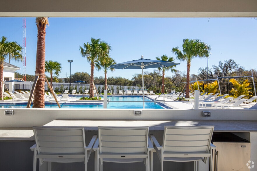 Pool Pavilion - Douglas Grand at Telecom Parkway