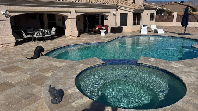 Building Photo - Sunsets, Views & Vibes - Your LHC Escape Awaits!