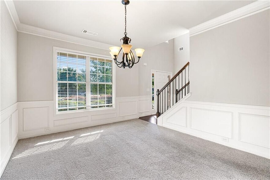 Building Photo - 655 Westmoreland Ln NE