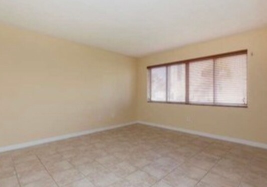 Building Photo - 14850 Naranja Lakes Blvd