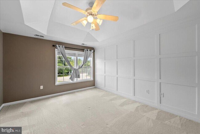 Building Photo - 43134 Shadow Terrace
