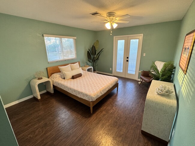 Bedroom 1 - 1805 Manasota Beach Rd