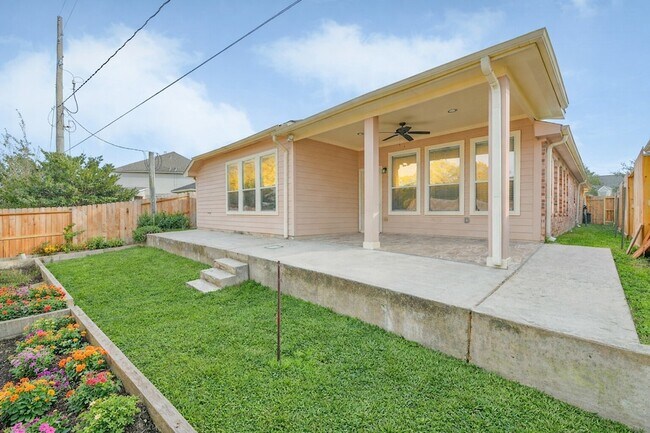 Building Photo - 13731 Cypresswood Crossing Blvd