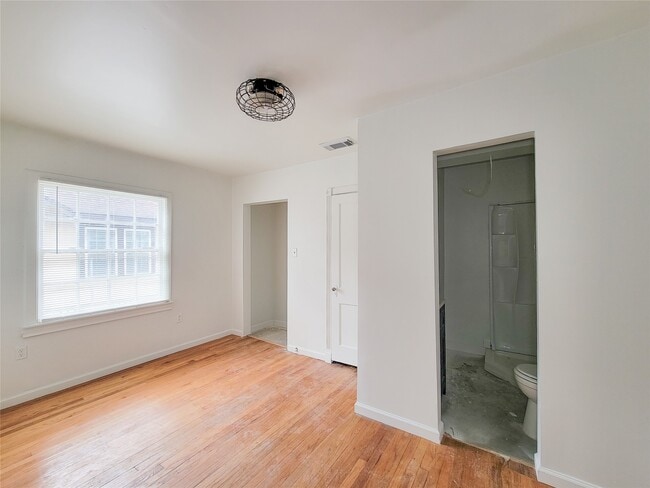 Building Photo - 2816 Elser St