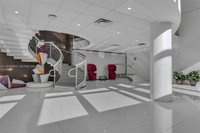 Building Photo - 5701 Collins Ave