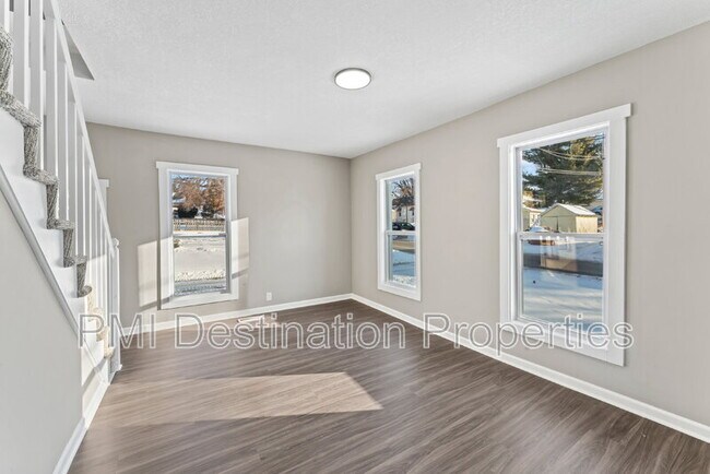 Building Photo - 811 N 10th St