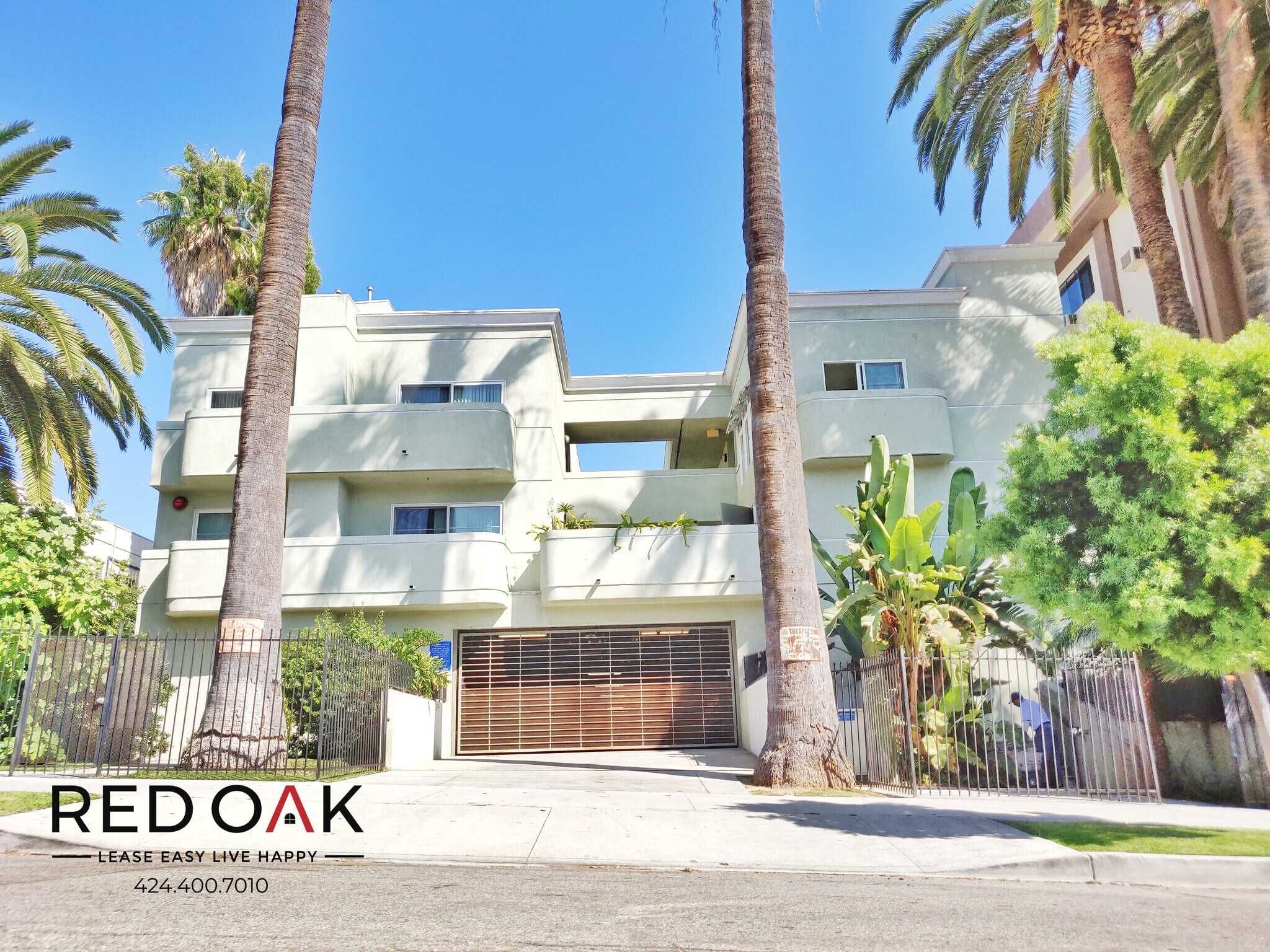 Building Photo - 326 S Westlake Ave