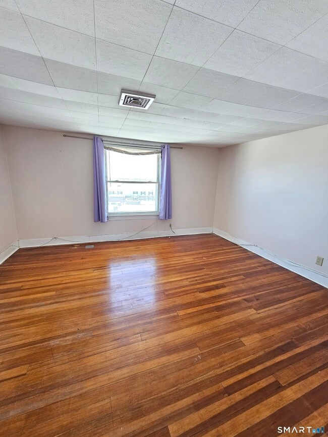 Building Photo - 37 Bloomfield Ave