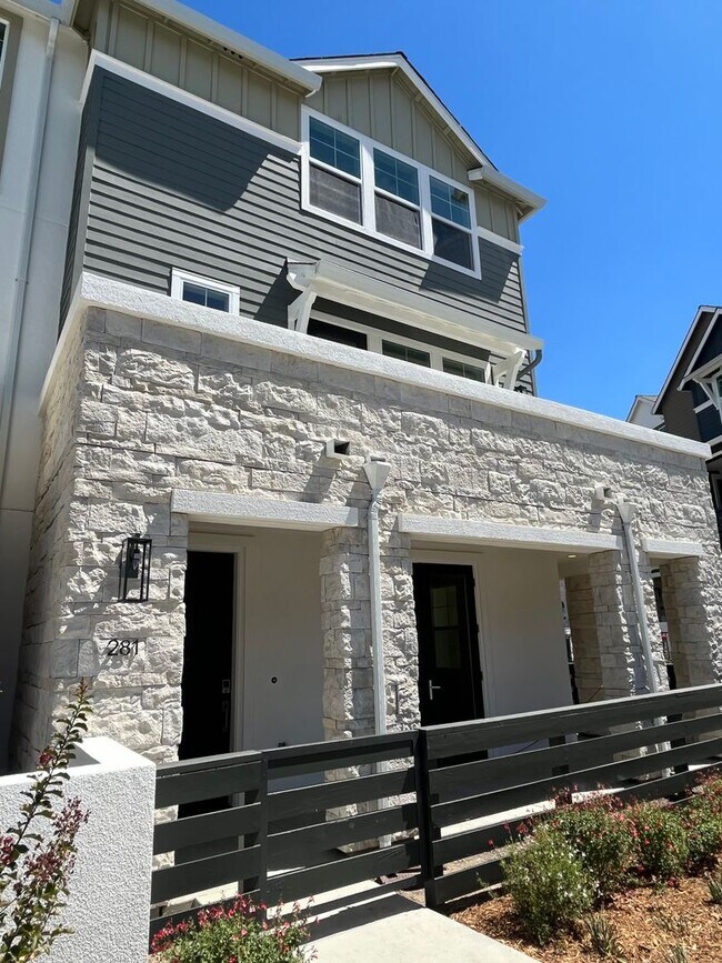 Primary Photo - Beautiful New Construction Fountain Grove ...