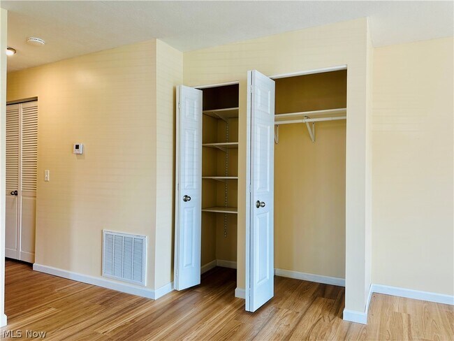 Building Photo - 4913 Dunsmore Ave