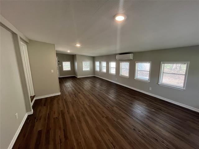 Building Photo - 712 Dewberry St