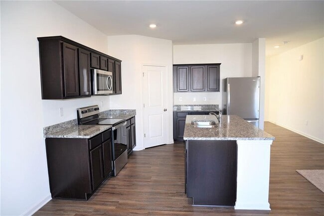 Building Photo - 4374 Kendrick Cir