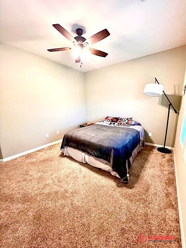 Building Photo - Beautiful Home in the Northwest!