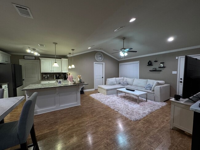 Building Photo - 21 Kasidyann Ct