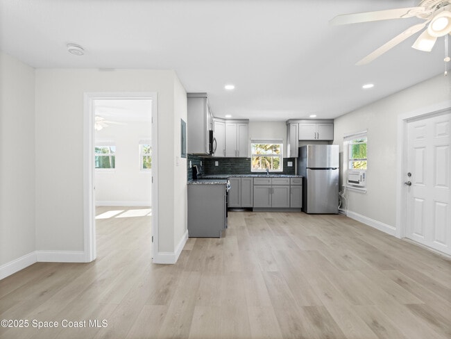 Building Photo - 101 Deland Ave