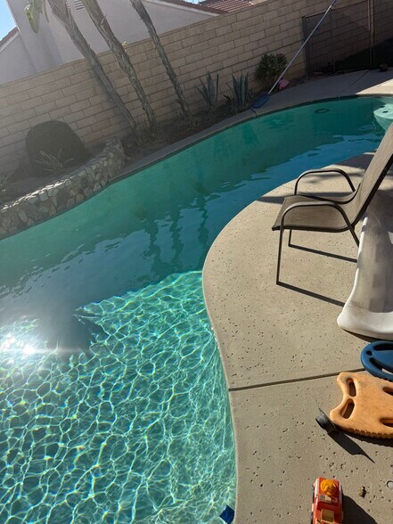 Back yard pool - 12376 Tioga Ct