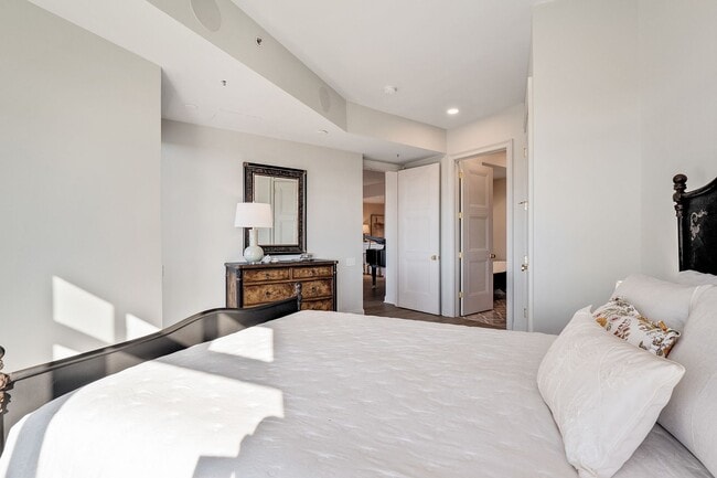 Building Photo - The Artesian