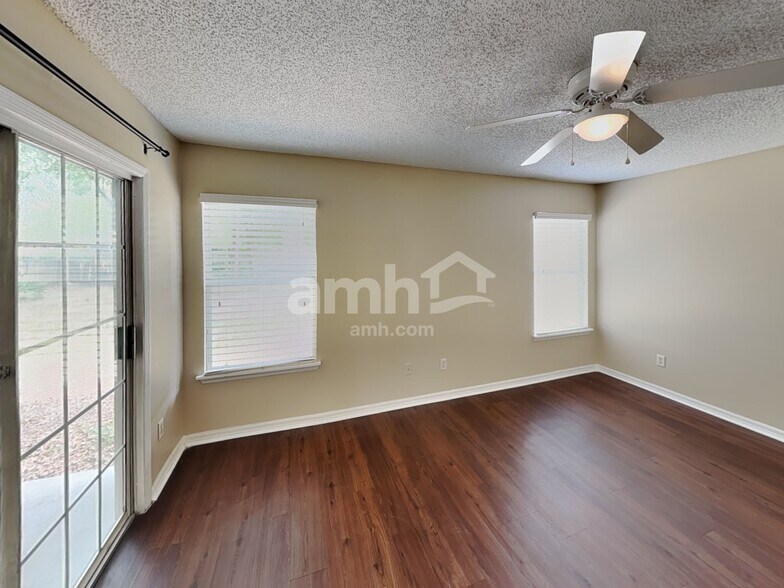 Building Photo - 3428 World Ct
